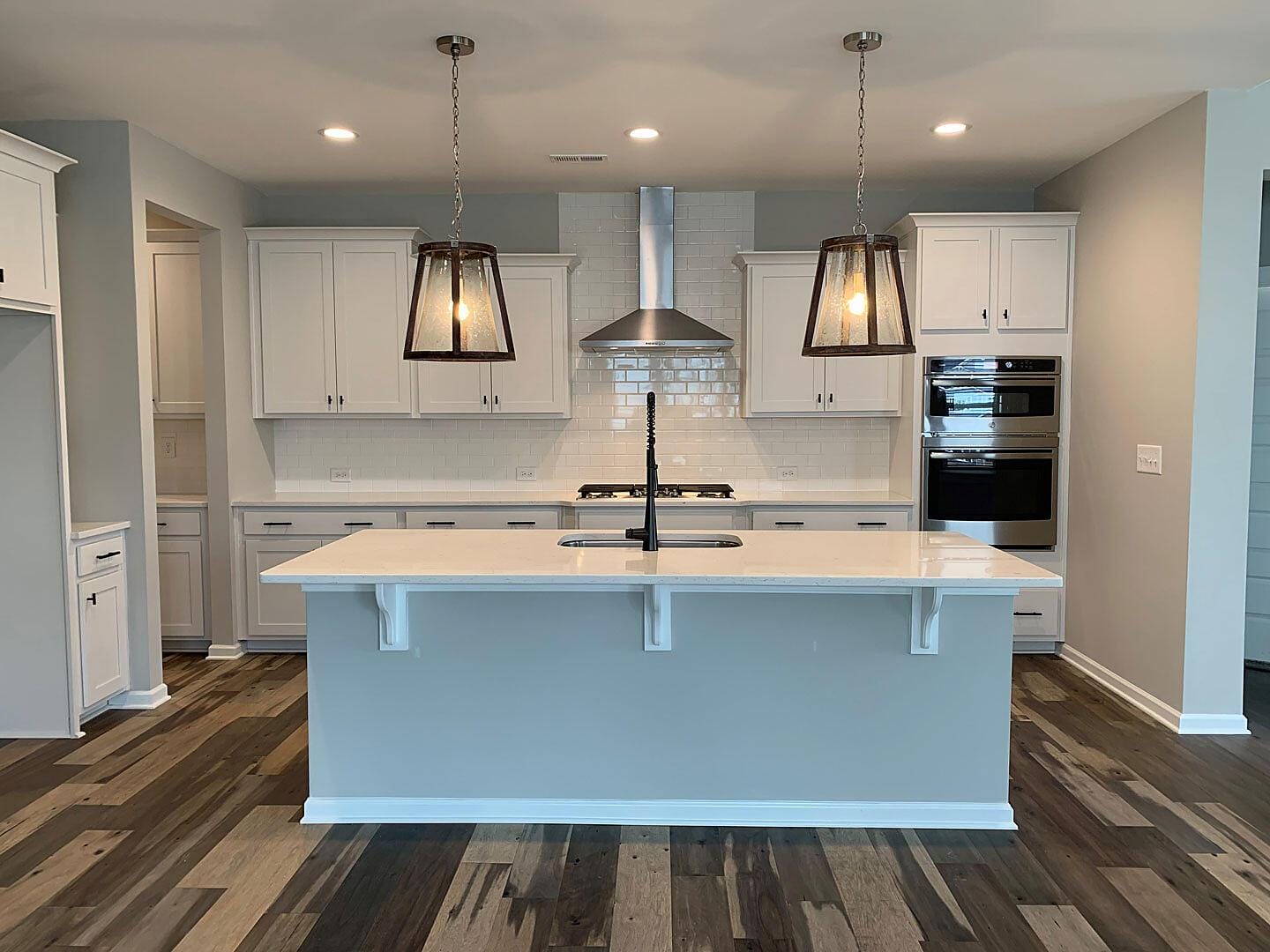 -home-empirecas-public_html-uploads-images-LowRise-Plans-Ellington-car-68-ellington-kitchen-straight-on