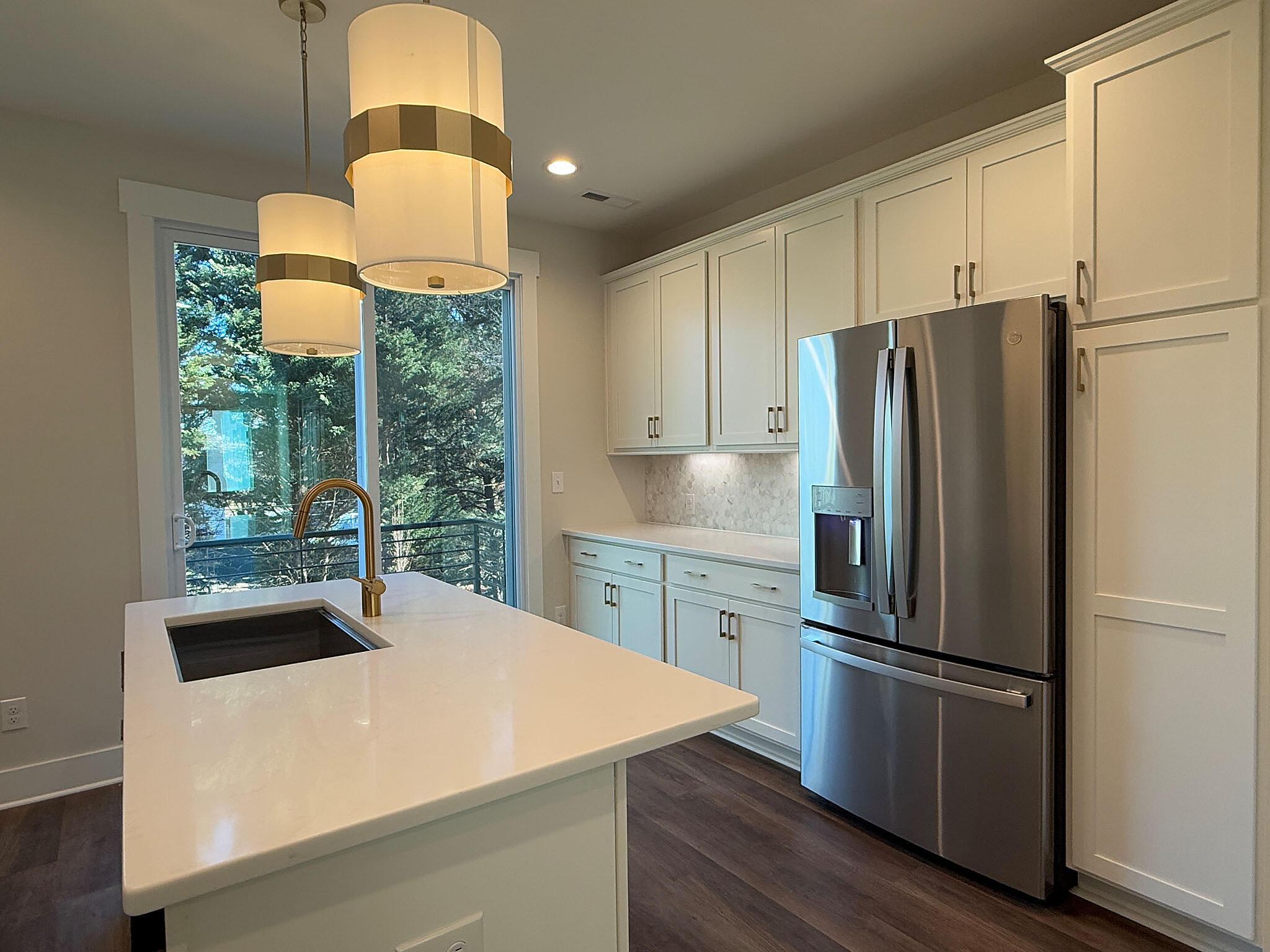 -home-empirecas-public_html-uploads-images-homes-46725-car_csw0209_012925-kit-4