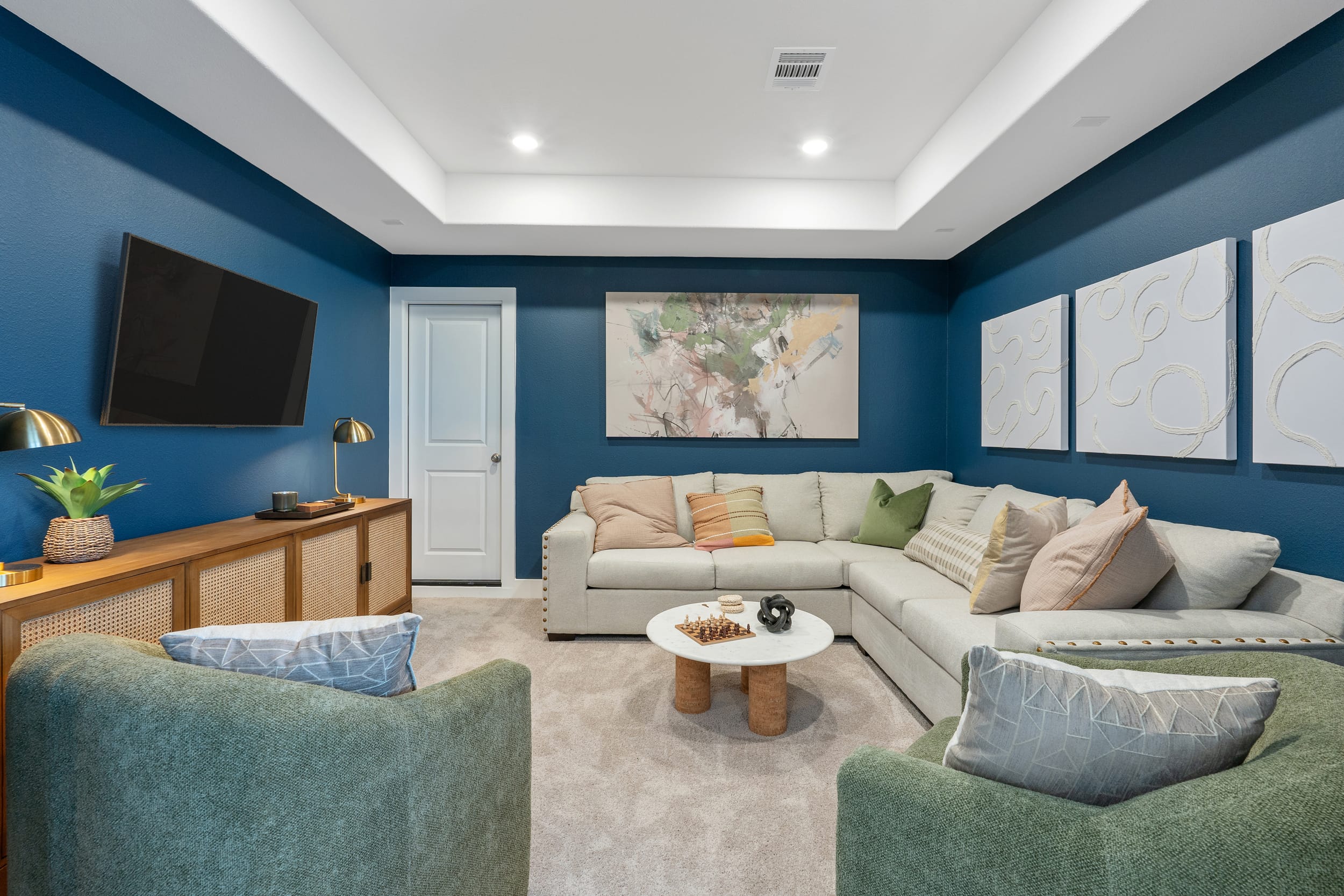 AlderBModel_MediaRoom2_RiverRanch_Oct24